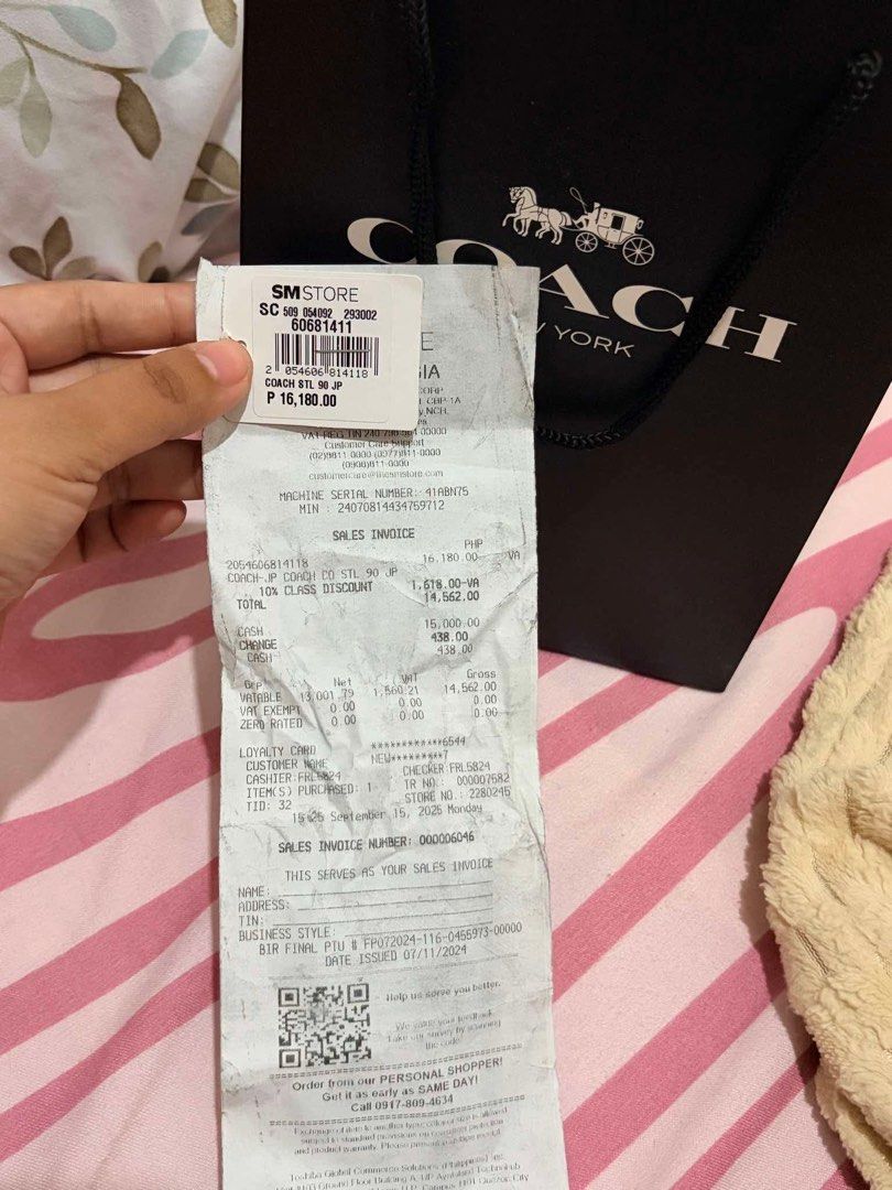 Coach Watch (Category: Luxury Watches) located in Pasig City. Submitted by madiscarte.ph (Listing ID 1468615704, Image 2). Description: Coach Womens Watch LN but missing one stone Complete w tag cc box paperbag and receipt. Selling loow Ww on last photo.