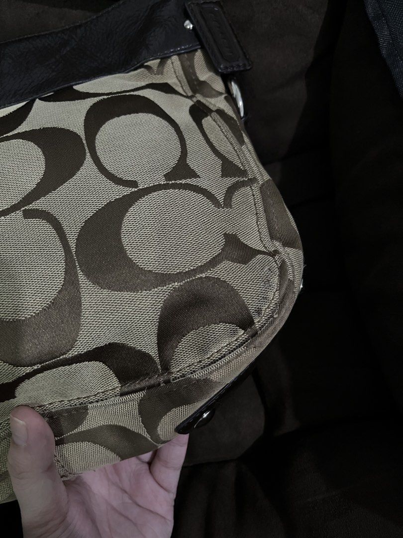 Coach Zoe Canvas (Category: Shoulder Bags) located in Cavite. Submitted by gastuseraph (Listing ID 1468686698, Image 3). Description: LAST PRICE POSTED. Selling low! Please see listing photos for flaws. Message me if you want to see more photos! .