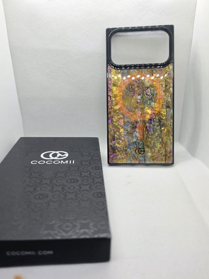 Cocomii case for iphone 18 pro max (Category: Cases & Sleeves) located in Las Pinas. Submitted by jhered (Listing ID 1468642537, Image 2). Description: Sale Brandnew Original With magsafe Sale for 2500 Las pinas area.