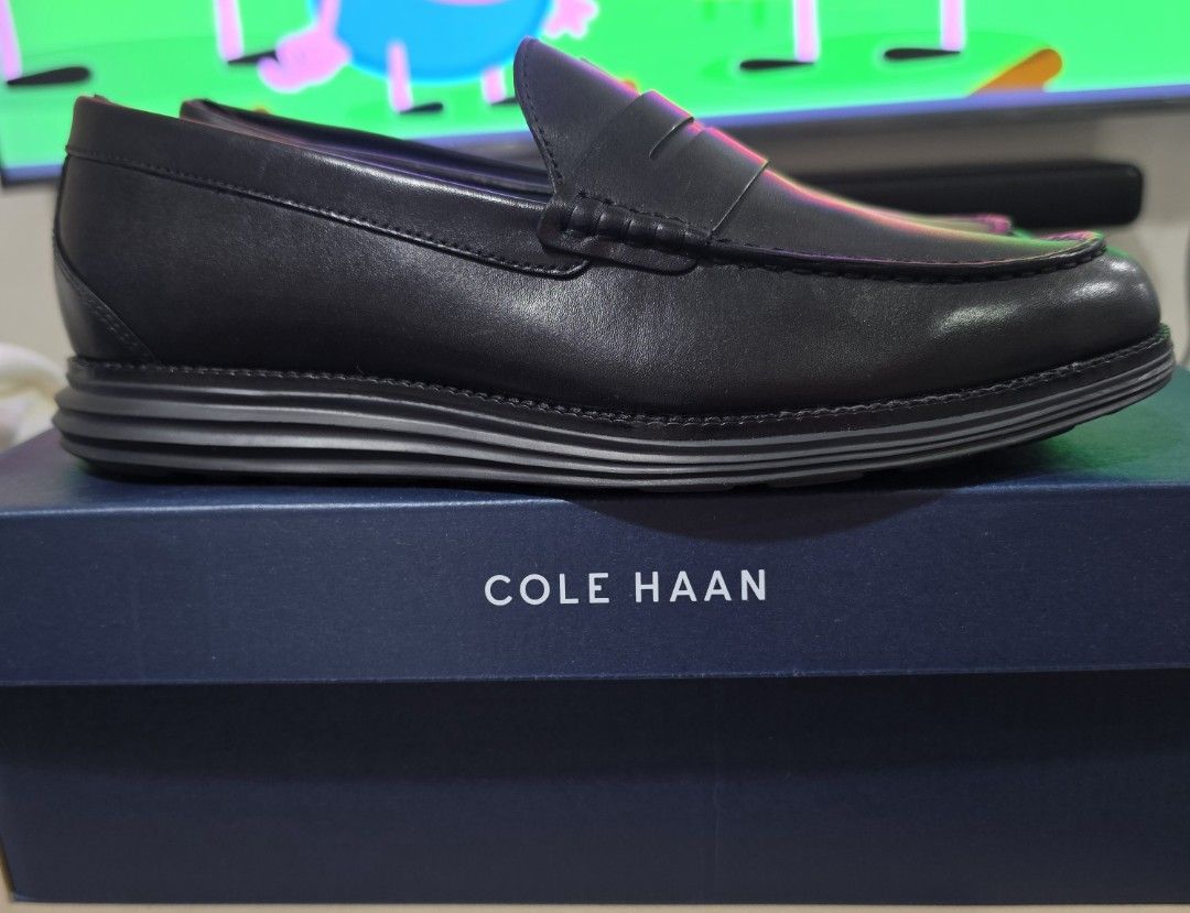 Cole Haan OG Penny Loafer - Size 9M (Category: Dress Shoes) located in Manila. Submitted by bokyo420 (Listing ID 1468592225, Image 3). Description: Cole Haan OG Penny Loafer Size 9M Used once in the office (carpeted) Php 5,000- Meet-ups - Ayala Triangle (Weekdays) - Alabang Town Center (Weekends).