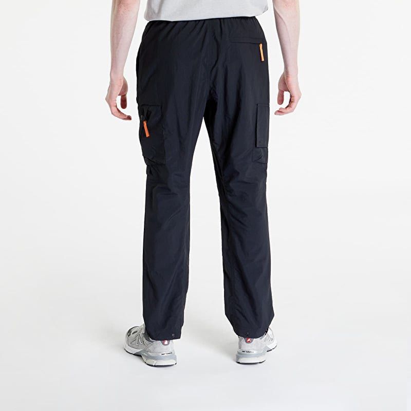 Columbia Black Cargo Pants (Category: Joggers) located in Cebu City. Submitted by sharksmile (Listing ID 1468597077, Image 3). Description: Columbia Deschutes Valley 🔸packable 🔸waistline: 30-34 🔸length : 40 🔸excellent condition 🔸850 shipped via JnT.