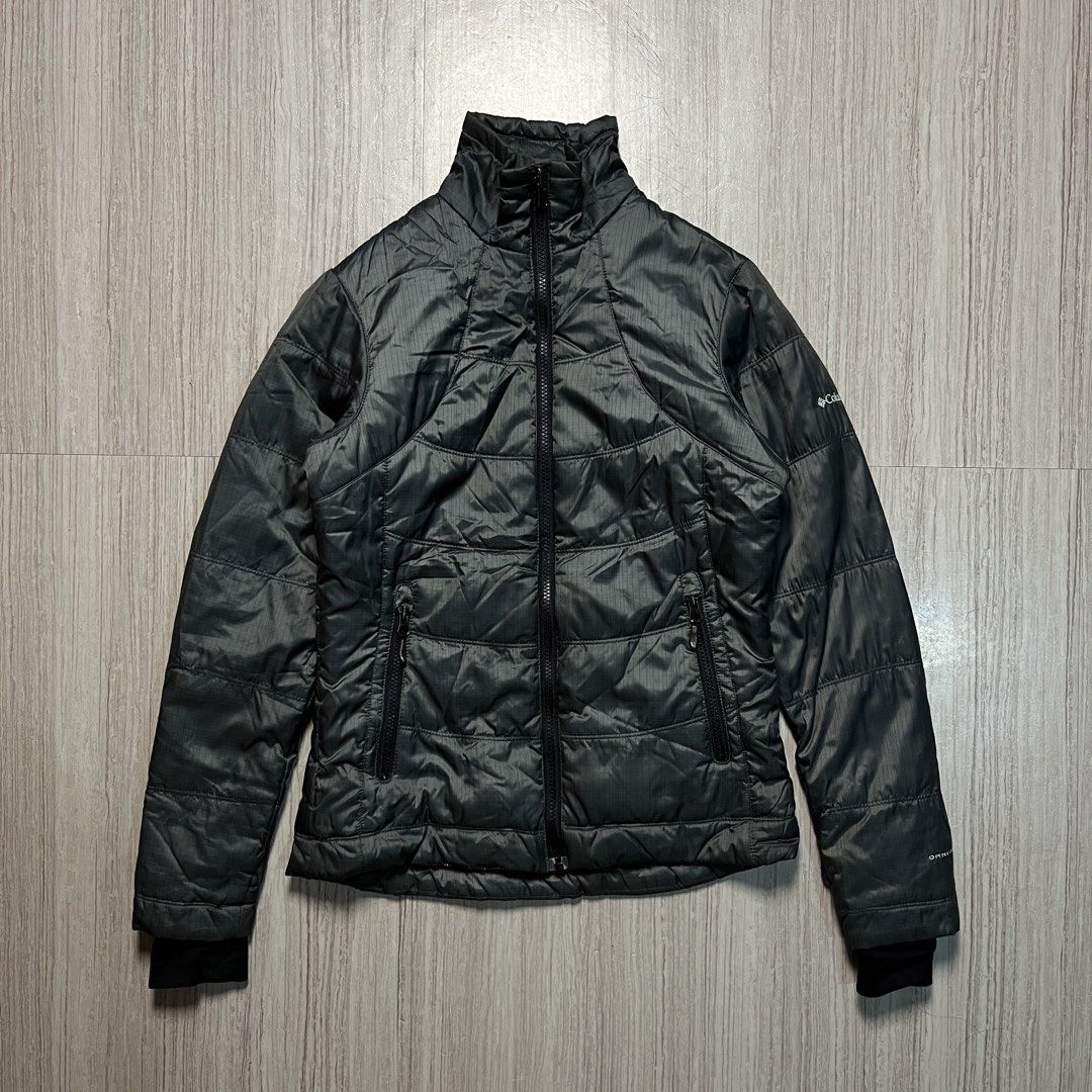 Columbia Omni-Heat Jacket (Category: Coats, Jackets and Outerwear) located in Cebu City. Submitted by franceuy (Listing ID 1468593687, Image 2). Description: Excellent Condition No Issue W-19 L-25 Color rate: 10/10 Cebu City📍.