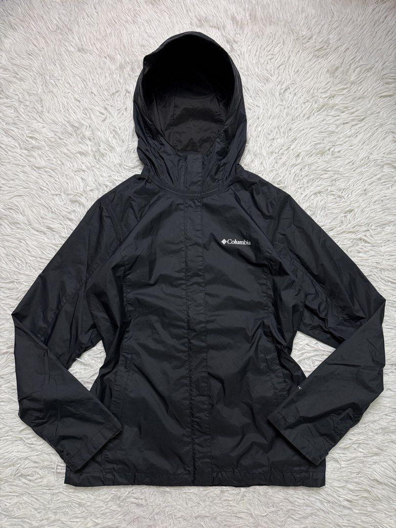 Columbia rain jacket (Category: Coats, Jackets and Outerwear) located in Baguio. Submitted by sellingtonshop (Listing ID 1468528612, Image 1). Description: t22. Columbia timber point jacket *breathable, wind and water proof Size: M womens Dimes: 27*19 Condition: good as new Issue: none Mine: 980 Steal: 1080 Grab: 1180.