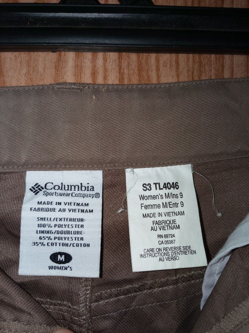 Columbia unisex short (Category: Shorts) located in Siquijor. Submitted by jallthi4_12345 (Listing ID 1468653878, Image 2). Description: 30 waistline 21 length no issue MOP-gcash JNT EXPRESS courier.