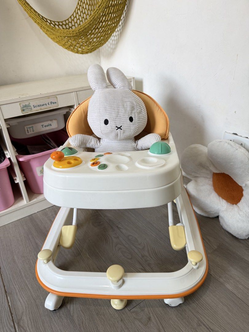 Combi Walker (Category: Infant Playtime) located in Santa Maria. Submitted by babyshowearph_official (Listing ID 1468571143, Image 1). Description: .