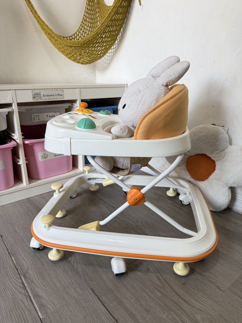 Combi Walker (Category: Infant Playtime) located in Santa Maria. Submitted by babyshowearph_official (Listing ID 1468571143, Image 2). Description: .