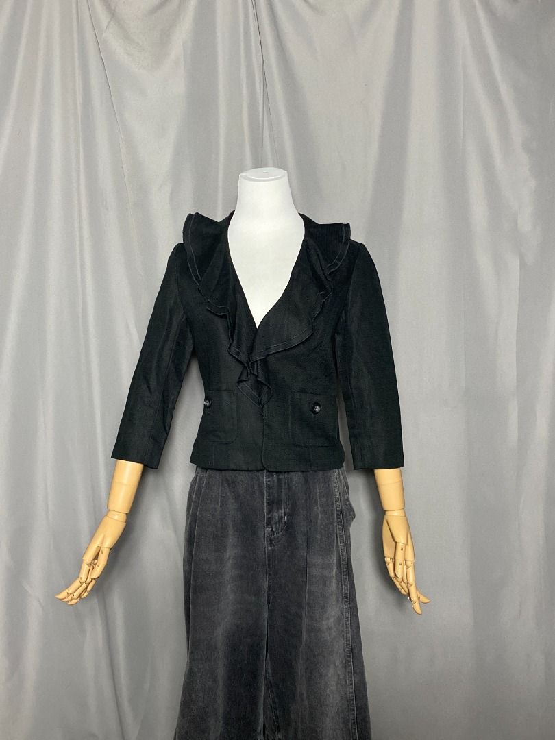 COMME CA ISM Japanese black blazer (Category: Coats, Jackets and Outerwear) located in Las Pinas. Submitted by ipickyou (Listing ID 1468689706, Image 2). Description: Unwashed Condition: 10/10 𝗠𝗲𝗮𝘀𝘂𝗿𝗲𝗺𝗲𝗻𝘁𝘀 𝘄𝗵𝗲𝗻 𝗹𝗮𝗶𝗱 𝗳𝗹𝗮𝘁: -Size M -Shoulder to shoulder: 15” -Armpit to armpit: 17 1/2” -Length: 20”.