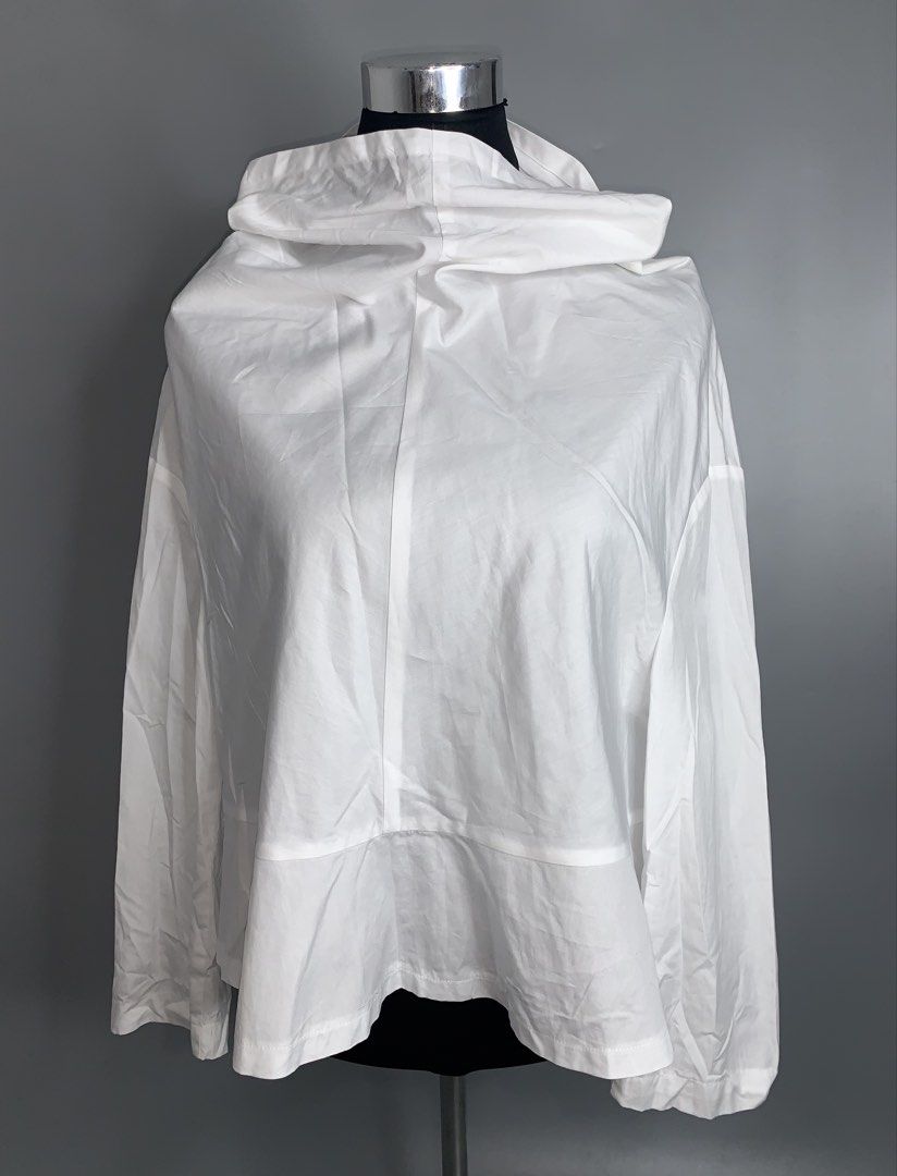 Comme des Garcons Shirt High Neck Tops (Category: Longsleeves) located in Binan City. Submitted by hybrid_archival_theory (Listing ID 1468502856, Image 1). Description: Comme Des Garcons High Neck L/S Womens Size- Medium In Excellent Condition Please Check Detailed Photos Posted For Your Reference Thankyou.