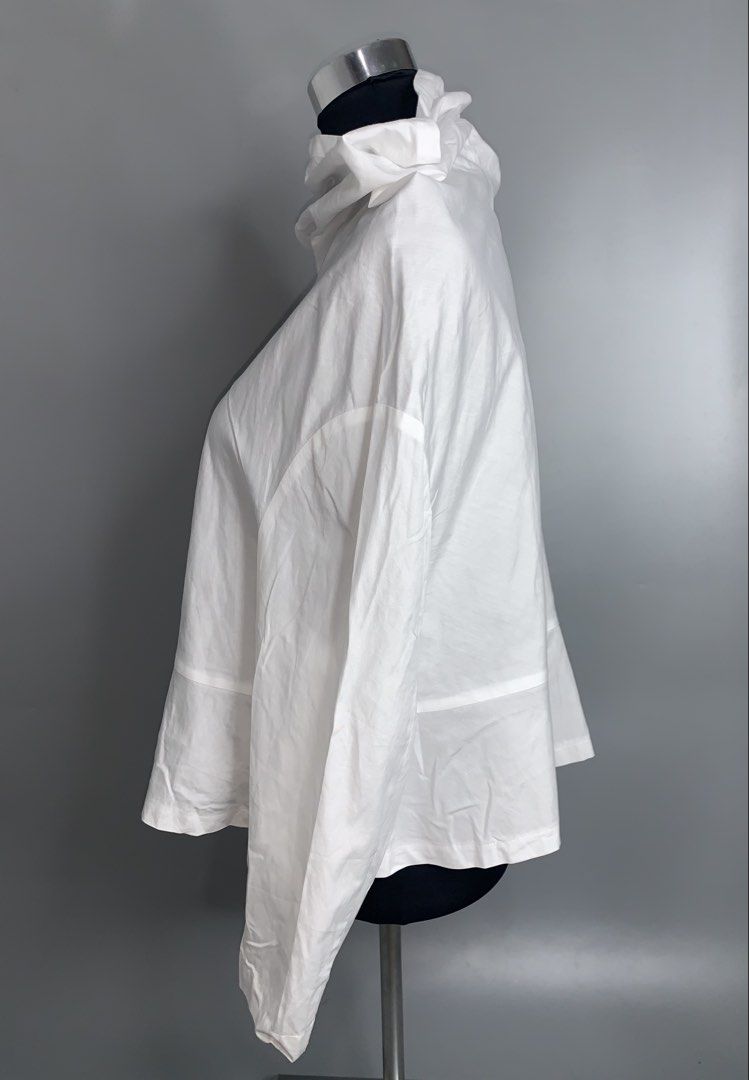 Comme des Garcons Shirt High Neck Tops (Category: Longsleeves) located in Binan City. Submitted by hybrid_archival_theory (Listing ID 1468502856, Image 2). Description: Comme Des Garcons High Neck L/S Womens Size- Medium In Excellent Condition Please Check Detailed Photos Posted For Your Reference Thankyou.