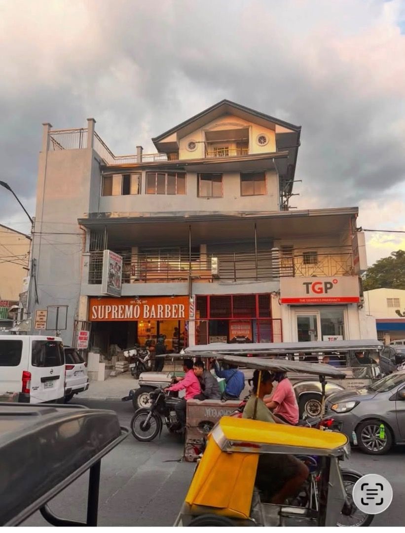 Commercial Spaces for lease (Category: House & Lot) located in Caloocan City. Submitted by caloocan.bulacan (Listing ID 1468527668, Image 1). Description: ARD bldg commercial spaces ground flr to 3rd flr for lease . Size : 7 sqm to 52 sqm ; next to Mercury Drug , Supremo , gasoline station , schools , hospitals , Palengke , UCC schools , MRT 7 Tala ( soon ) .