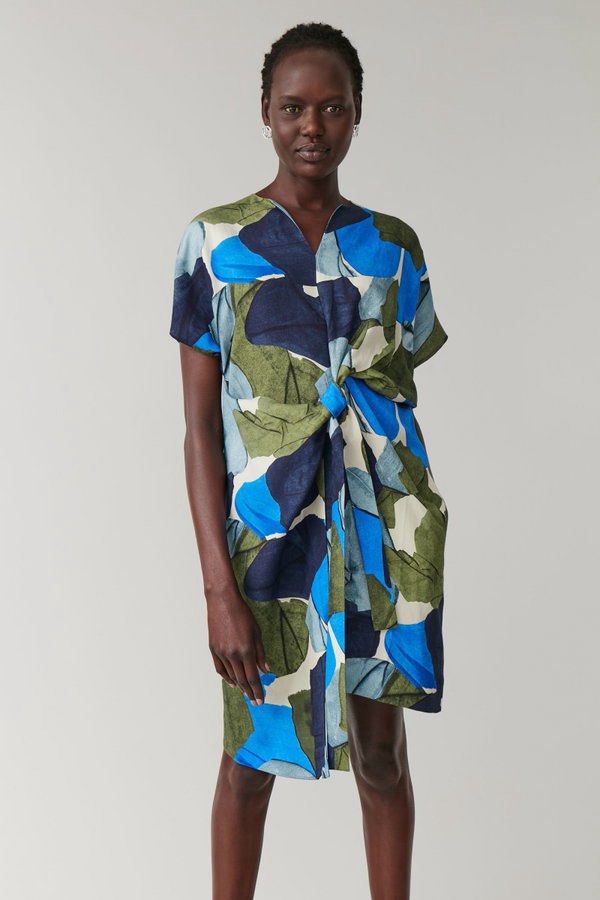 COS Linen abstract wrap dress (Category: Dresses) located in San Jose. Submitted by shady.archives (Listing ID 1468501250, Image 2). Description: Eur 32 Like new 10/10 No issues.