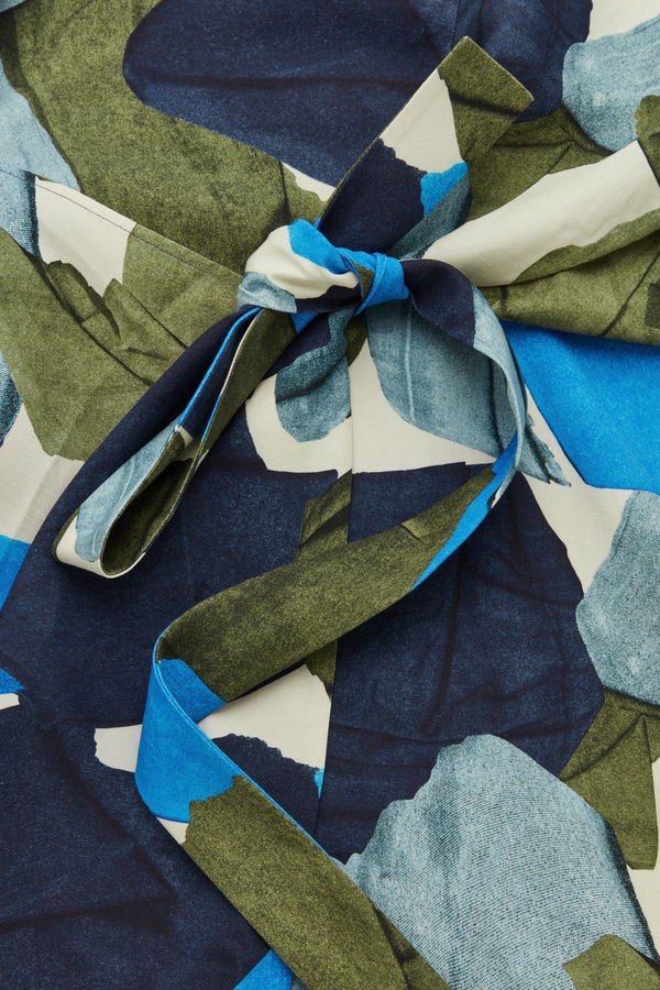 COS Linen abstract wrap dress (Category: Dresses) located in San Jose. Submitted by shady.archives (Listing ID 1468501250, Image 3). Description: Eur 32 Like new 10/10 No issues.