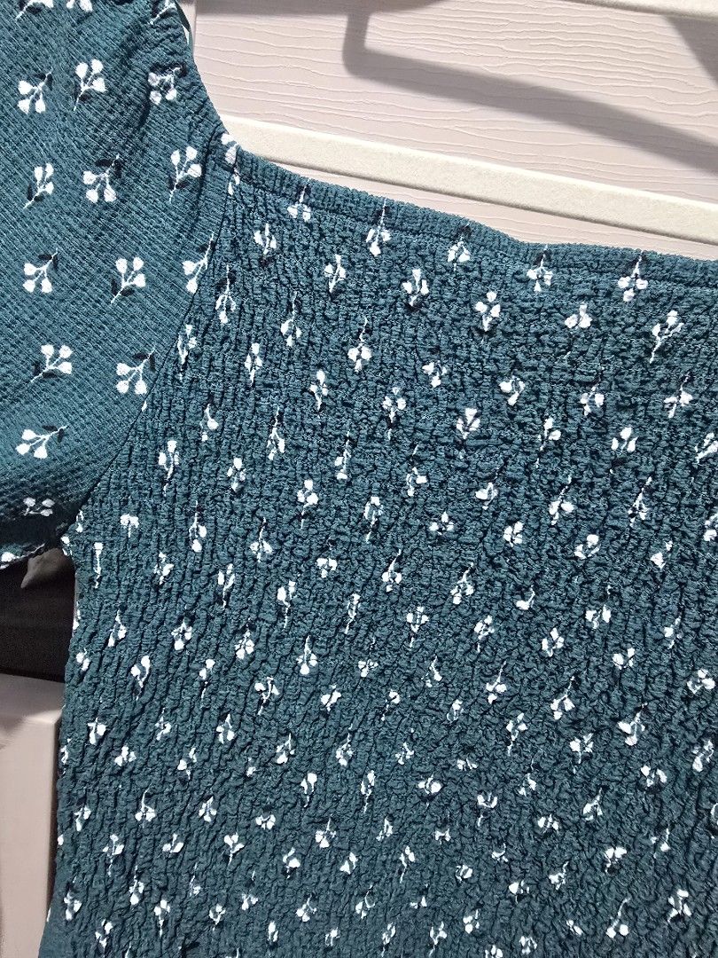 Cotton Bustier Top (Category: Blouses) located in Quezon City. Submitted by dinesaur (Listing ID 1468689450, Image 3). Description: .