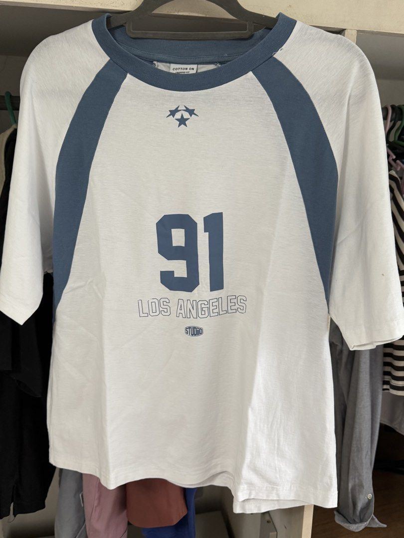 Cotton on cropped fit tshirt (Category: Tshirts & Polo Shirts ) located in Cainta. Submitted by disposing_things (Listing ID 1468581972, Image 1). Description: Barely used New (still available at cotton on stores).