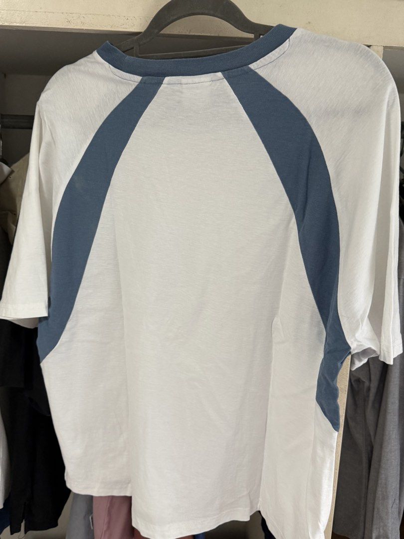Cotton on cropped fit tshirt (Category: Tshirts & Polo Shirts ) located in Cainta. Submitted by disposing_things (Listing ID 1468581972, Image 3). Description: Barely used New (still available at cotton on stores).