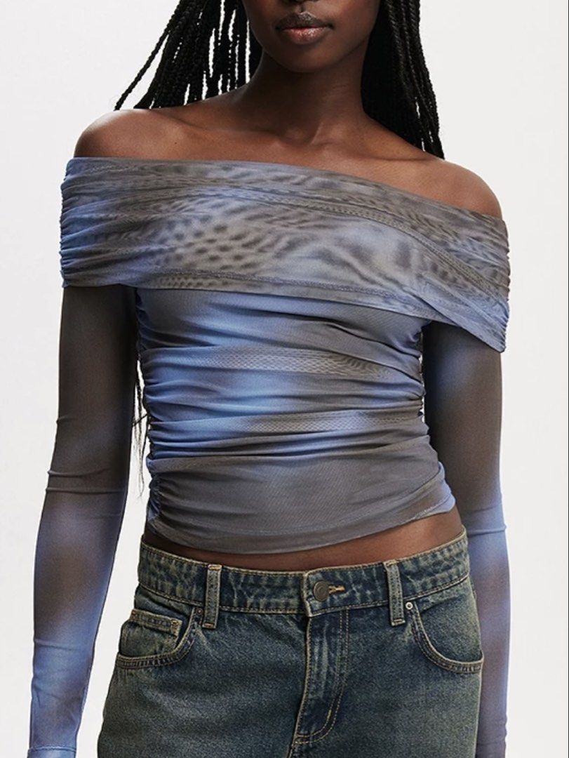 Cotton On off shoulder mesh longsleeve top (Category: Longsleeves) located in Paranaque City. Submitted by janicesab (Listing ID 1468707869, Image 1). Description: never worn body hugging.