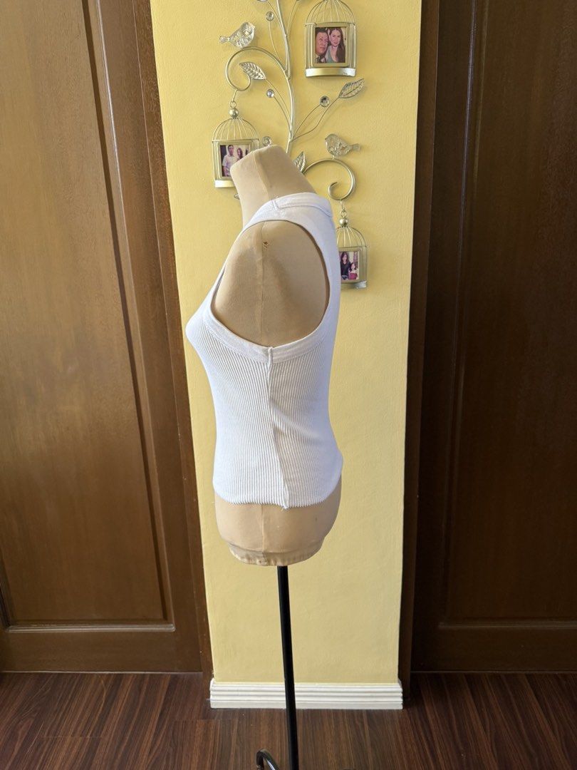 Cotton On Tank Top, Almost New, Medium, 250 (Category: Sleeveless) located in Paranaque City. Submitted by shopaholictrend_cc (Listing ID 1468609613, Image 2). Description: .