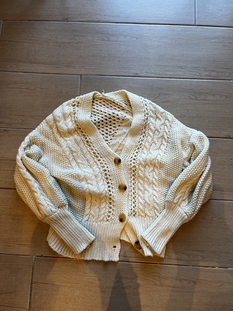 Cream cable knit button-up cardigan (Category: Coats, Jackets and Outerwear) located in Manila. Submitted by caseyandreaa2 (Listing ID 1468655283, Image 1). Description: Small - medium Pick up only Loc: BGC, Taguig, Metro Manila Book your own courier .