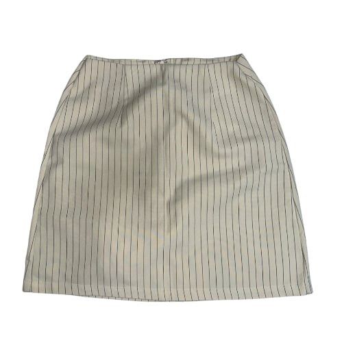 Cream Pinstripe Mini Skirt (Category: Skirts) located in Manila. Submitted by dechlotter_ (Listing ID 1468631756, Image 1). Description: .