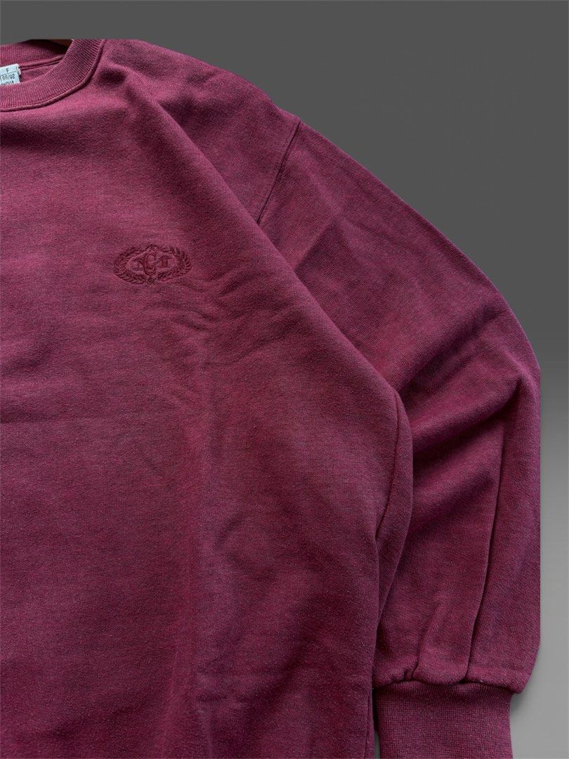 Crest Embroidered Sweatshirt (Category: Coats, Jackets and Outerwear) located in Baguio. Submitted by zojythriftph (Listing ID 1468620852, Image 3). Description: L28 W23 Size: Large Color: 9/10 Issue: None Condition: Excellent.