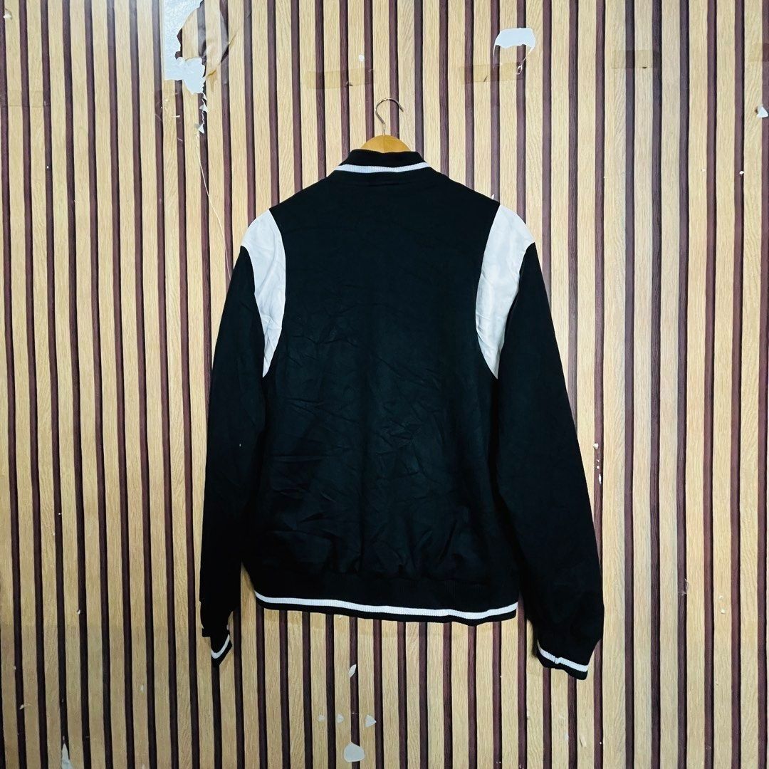 CRISP Black and White Bomber Jacket (Category: Coats, Jackets and Outerwear) located in Cavite. Submitted by yg_elite (Listing ID 1468690460, Image 2). Description: > PRE-LOVED / NEEDS WASHING. NO OTHER ISSUES. CRISP BLOKECORE CITY BOY STREETWEAR SPORTY VIBE LETTERMAN VARSITY BOMBER JACKET BLACK MEDIUM 25x26 #blokecore #varsityjacket #lettermans #bomberjacket #crisp #y2ksporty #monochrome #cityboy #streetwearph #manilastreetwear #minimalistph #hy
