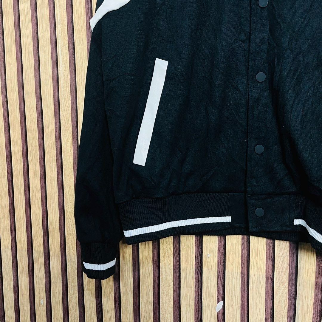 CRISP Black and White Bomber Jacket (Category: Coats, Jackets and Outerwear) located in Cavite. Submitted by yg_elite (Listing ID 1468690460, Image 3). Description: > PRE-LOVED / NEEDS WASHING. NO OTHER ISSUES. CRISP BLOKECORE CITY BOY STREETWEAR SPORTY VIBE LETTERMAN VARSITY BOMBER JACKET BLACK MEDIUM 25x26 #blokecore #varsityjacket #lettermans #bomberjacket #crisp #y2ksporty #monochrome #cityboy #streetwearph #manilastreetwear #minimalistph #hy