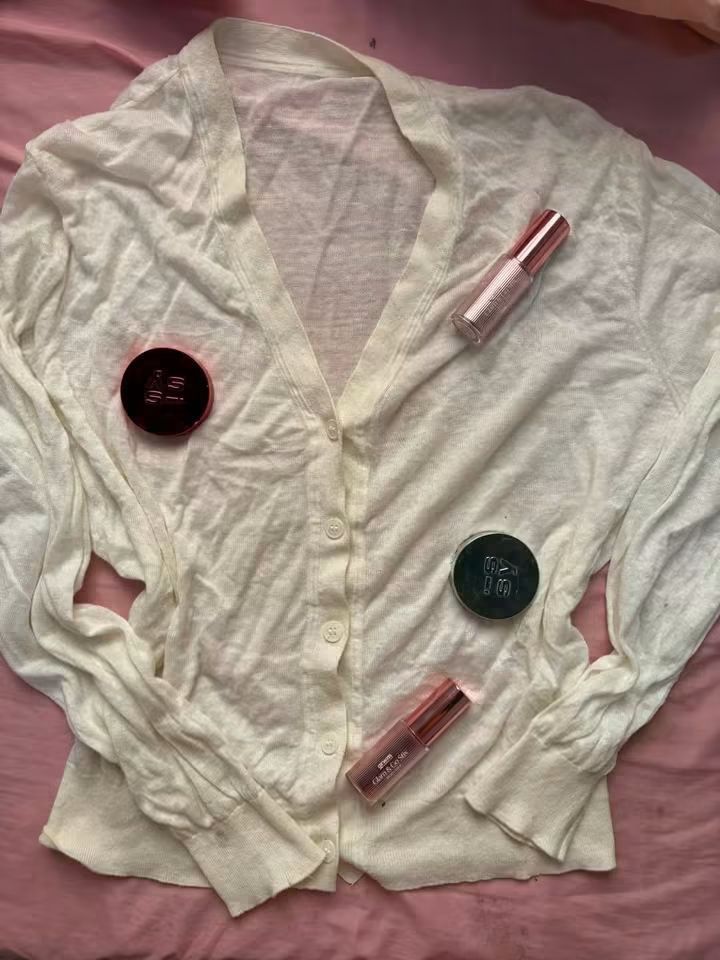 CROCHET LONGSLEEVE (Category: Coats, Jackets and Outerwear) located in Manila. Submitted by jazzy_14 (Listing ID 1468673522, Image 3). Description: .