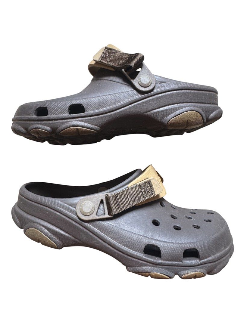 Crocs All Terrain Clogs (Category: Slippers & Slides) located in Kabankalan. Submitted by secondhandgemsz (Listing ID 1468523979, Image 3). Description: Size 7 Mens Excellent Condition Authentic Brown Color.