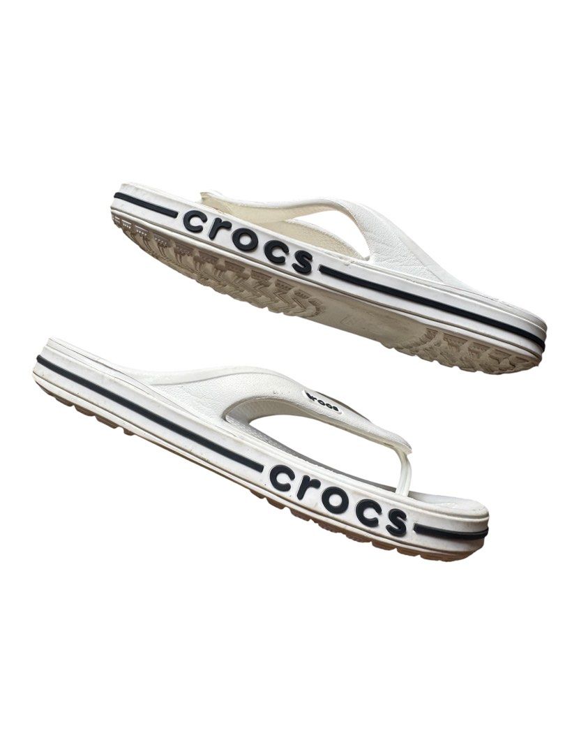 Crocs Bayaband Flip (Category: Slippers and slides) located in Kabankalan. Submitted by secondhandgemsz (Listing ID 1468527196, Image 3). Description: Size 6 Womens 4 mens Like new No flaws Orig.