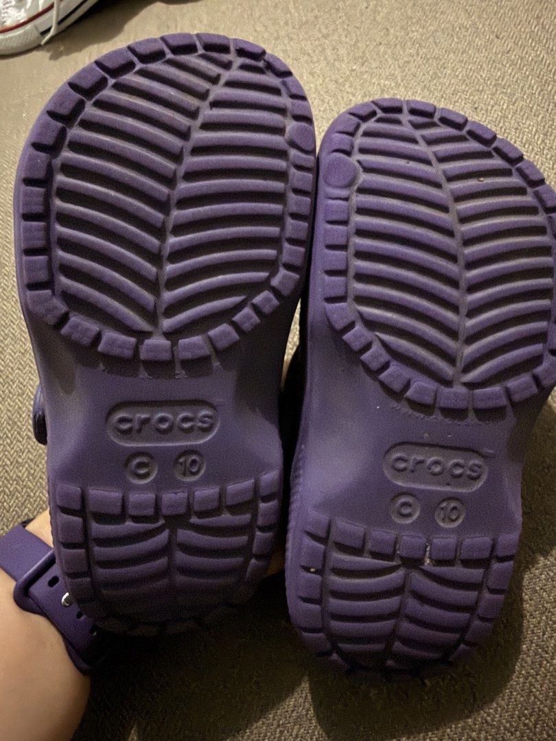 Crocs Classic Clogs Purple Size 10 (Category: Babies & Kids Fashion) located in Quezon City. Submitted by beautiful_bunny (Listing ID 1468561238, Image 2). Description: personal preloved of my daughter 3-4yo c10.
