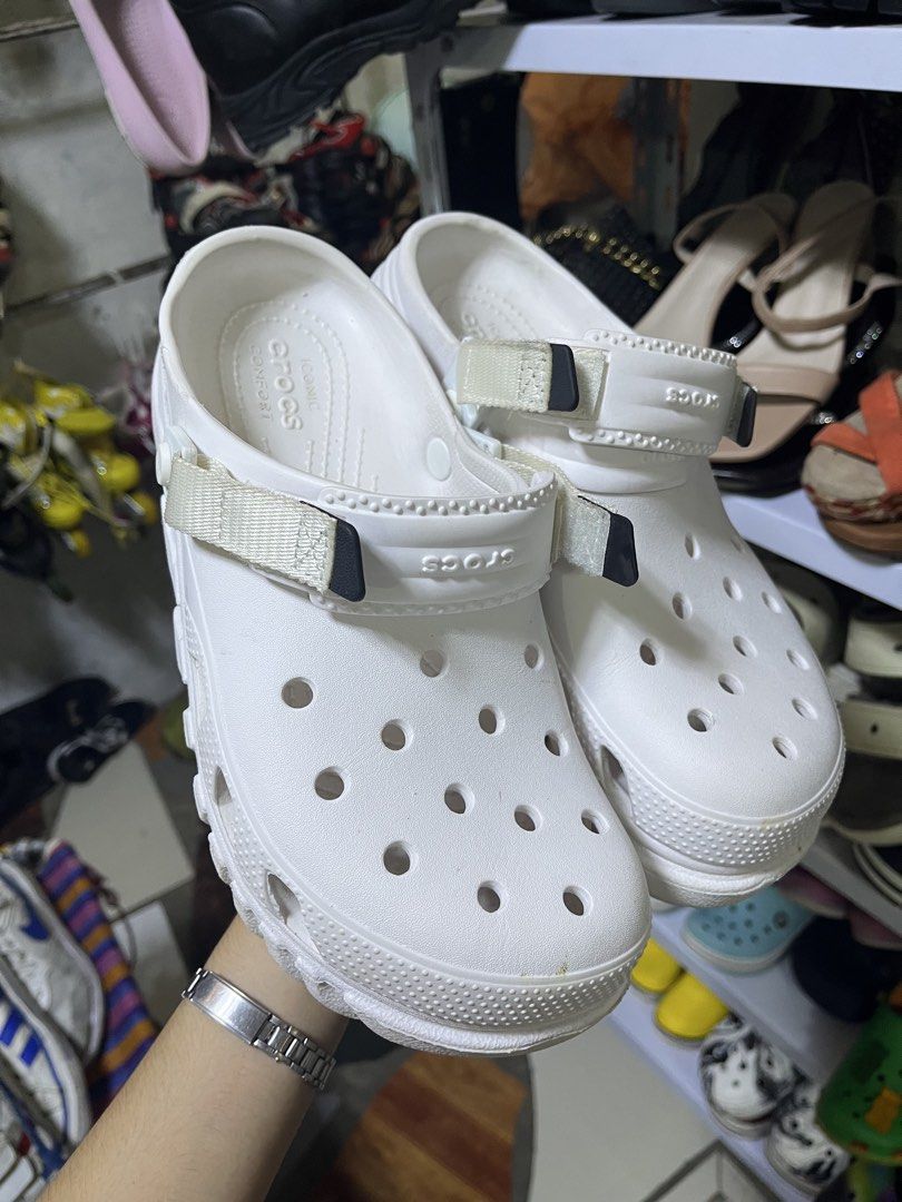 Crocs Clogs 10 Us Men (Category: Sandals) located in Cagayan de Oro. Submitted by leehanfinds (Listing ID 1468553436, Image 1). Description: .