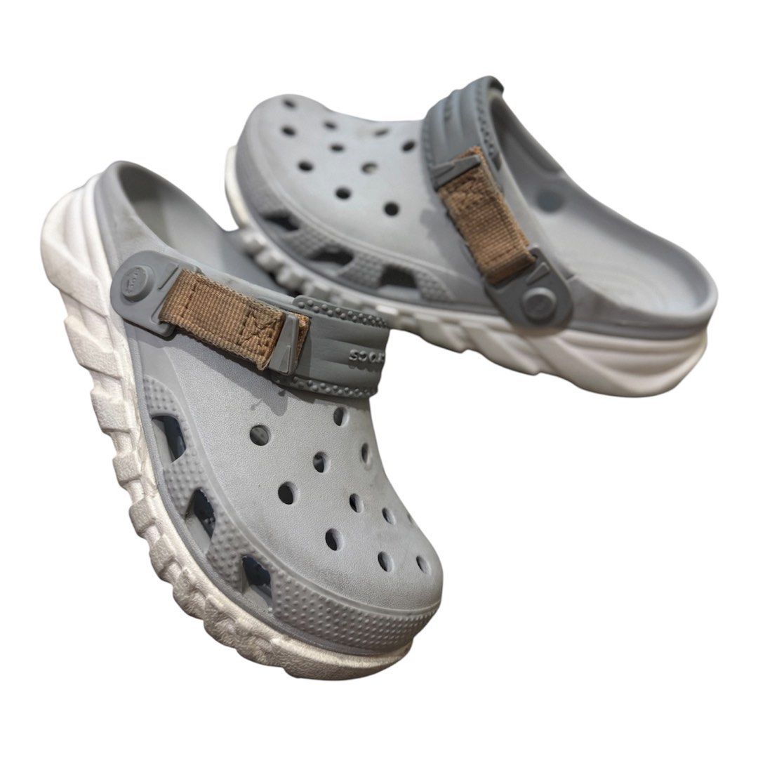 Crocs Duet Clogs II (Category: Sandals) located in Kabankalan. Submitted by secondhandgemsz (Listing ID 1468372306, Image 2). Description: Size 6 Womens x 4 Mens Like New Need wash lang Orig.