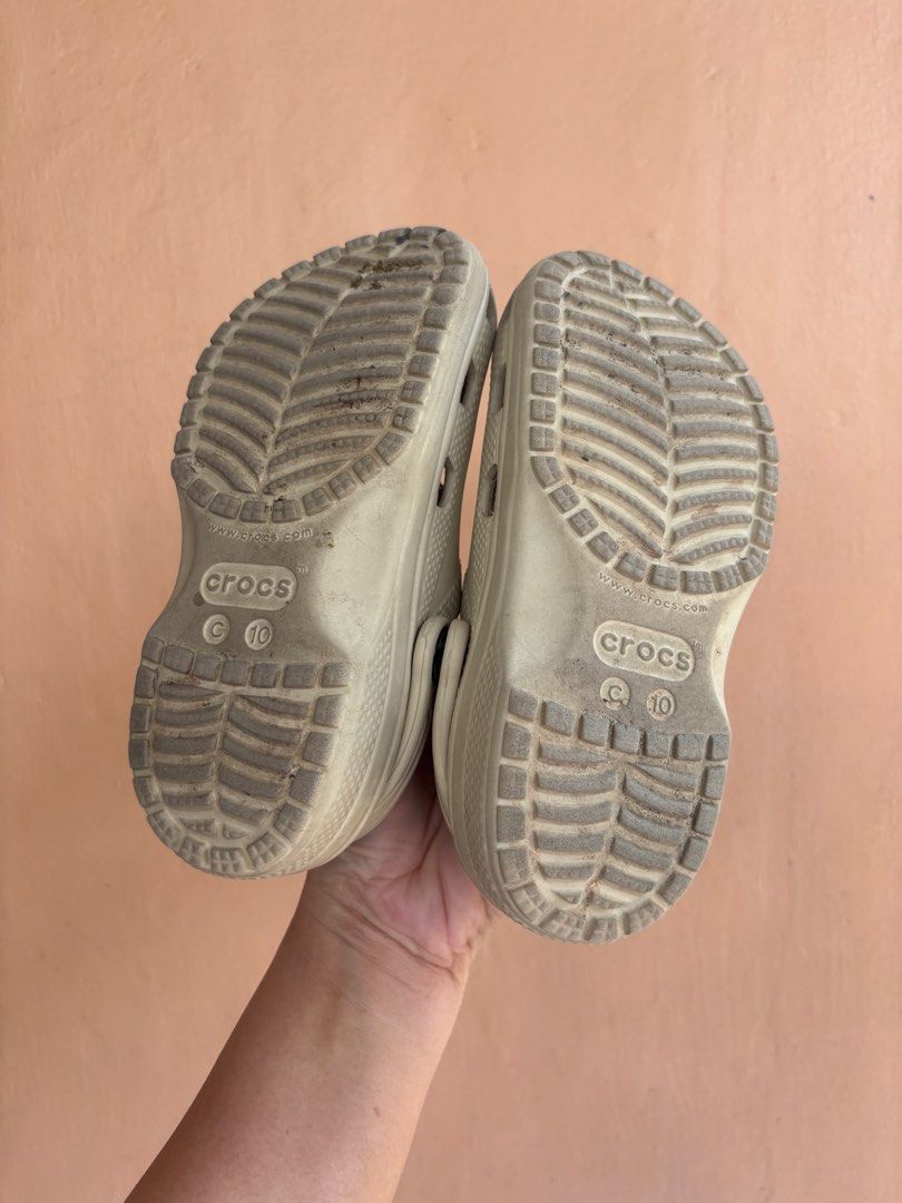 CROCS KIDS C11 (Category: Babies & Kids Fashion) located in Mercedes. Submitted by SusMom (Listing ID 1468531554, Image 3). Description: Authentic NO HEEL DRAG Bone Needs washing In very good condition.