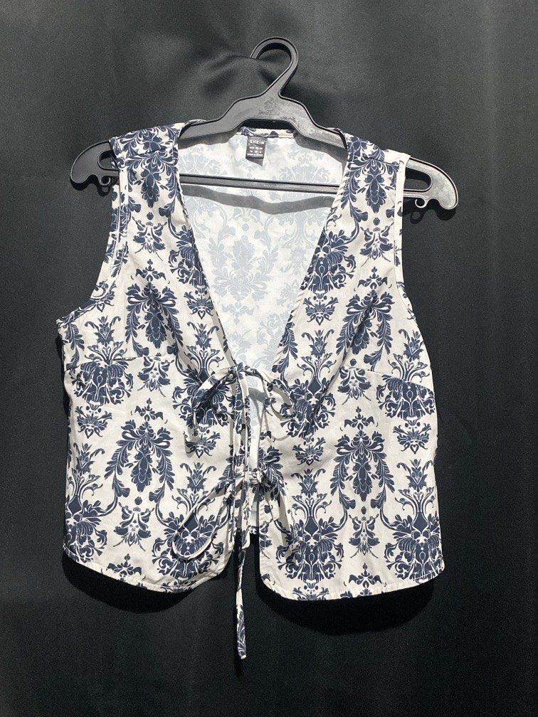 Cute Blue Top (Category: Coats, Jackets and Outerwear) located in Paranaque City. Submitted by things.jesspreloved (Listing ID 1468591890, Image 1). Description: .