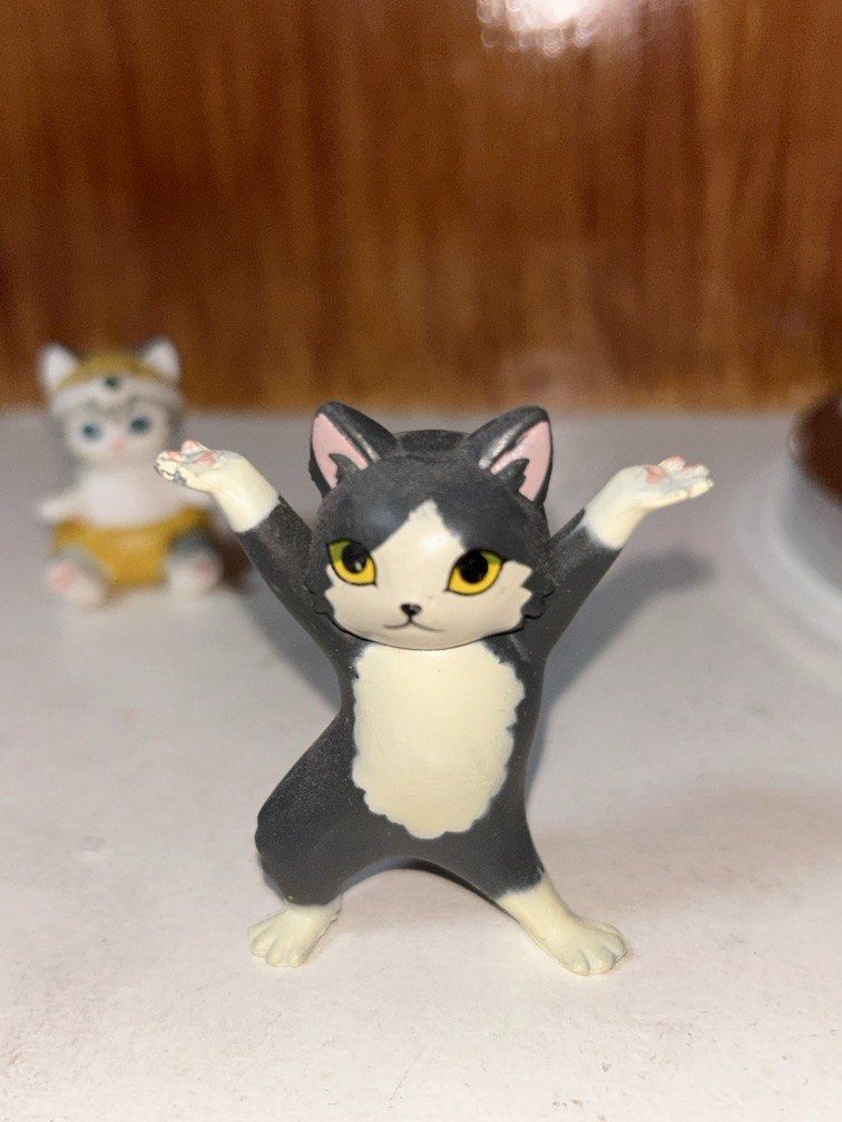 Cute Cat Collectible (Category: Designer & Blind Box Toys) located in Manila. Submitted by angelesla94505 (Listing ID 1468607002, Image 3). Description: .