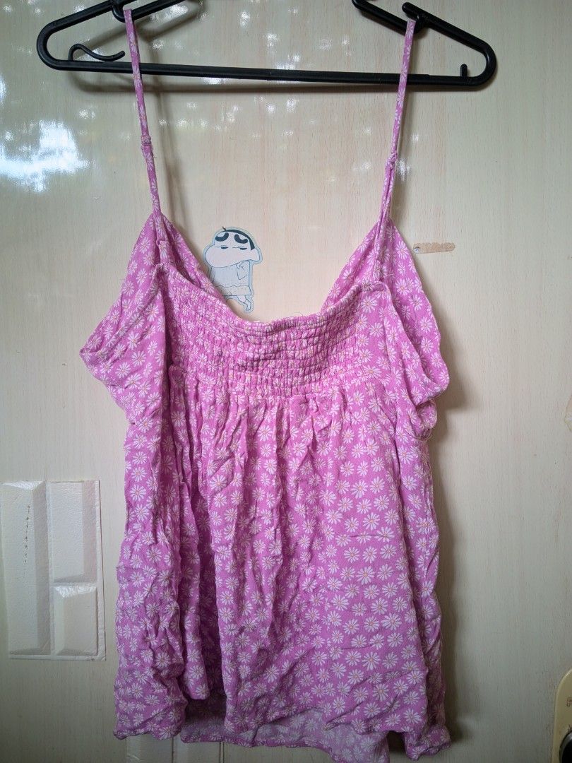 Cute Pink Top (Category: Sleeveless) located in Cebu City. Submitted by anythingpretty04 (Listing ID 1468573353, Image 2). Description: adjustable strap , smocked back. can fit L to XL..