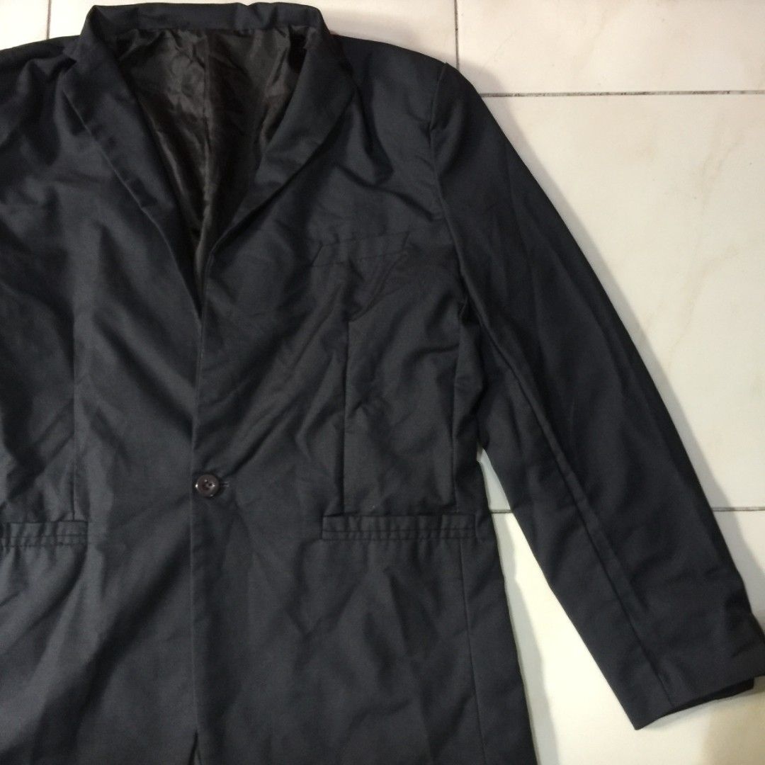 Dark Gray Single-button Suit Jacket Blazer / Corporate Blazer (Category: Coats, Jackets and Outerwear) located in Pasig City. Submitted by butfirst.declutter (Listing ID 1468595041, Image 2). Description: - Like new. No issue - Chest front pocket is design only - Fits L-XL men (3XL on tag) - Inner chest pocket - Single front button closure - Complete buttons - Color may vary due to lighting - See photos for measurements - Manage your expectations