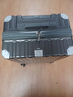 Pelican IM3200 case, Hobbies & Lifestyle, Travel, Luggage on Carousell