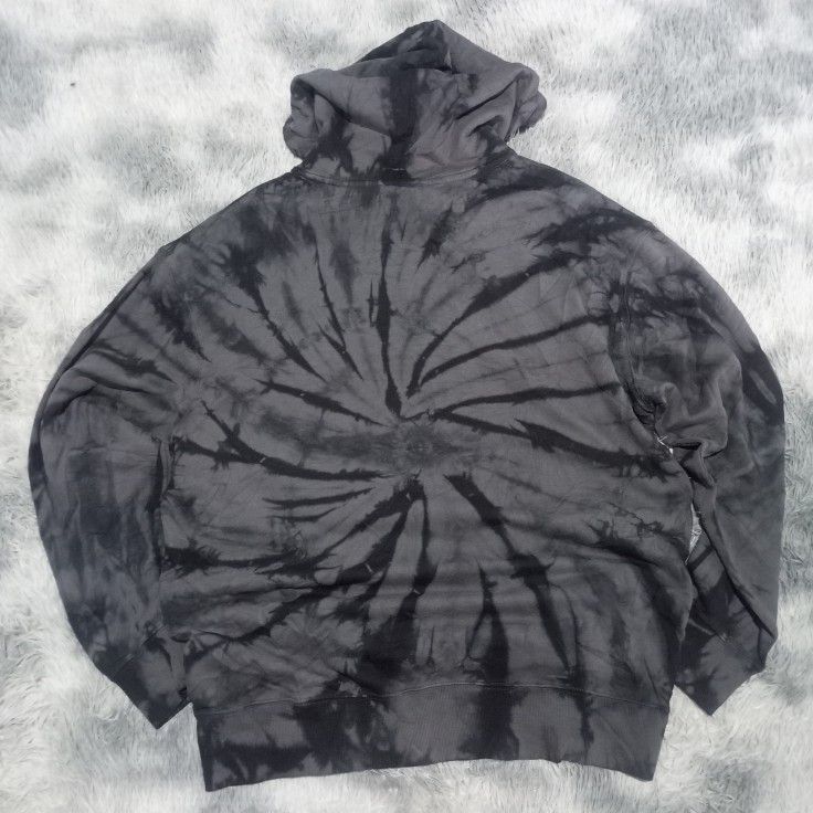 DC tai dye hoodie jacket (Category: Activewear) located in Cebu City. Submitted by sukitriftshop474747 (Listing ID 1468709659, Image 2). Description: Brandnew with hangtag Excellent condition No issue Size large 23x29 Colorate 10/10 Authentic.