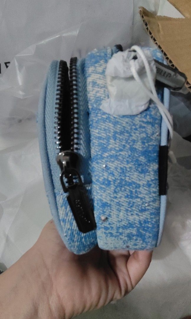 denim camera bag (Category: Cross-body Bags) located in Las Pinas. Submitted by anne1411 (Listing ID 1468513746, Image 3). Description: small size, denim, kasya cellphone, meduim wallet..