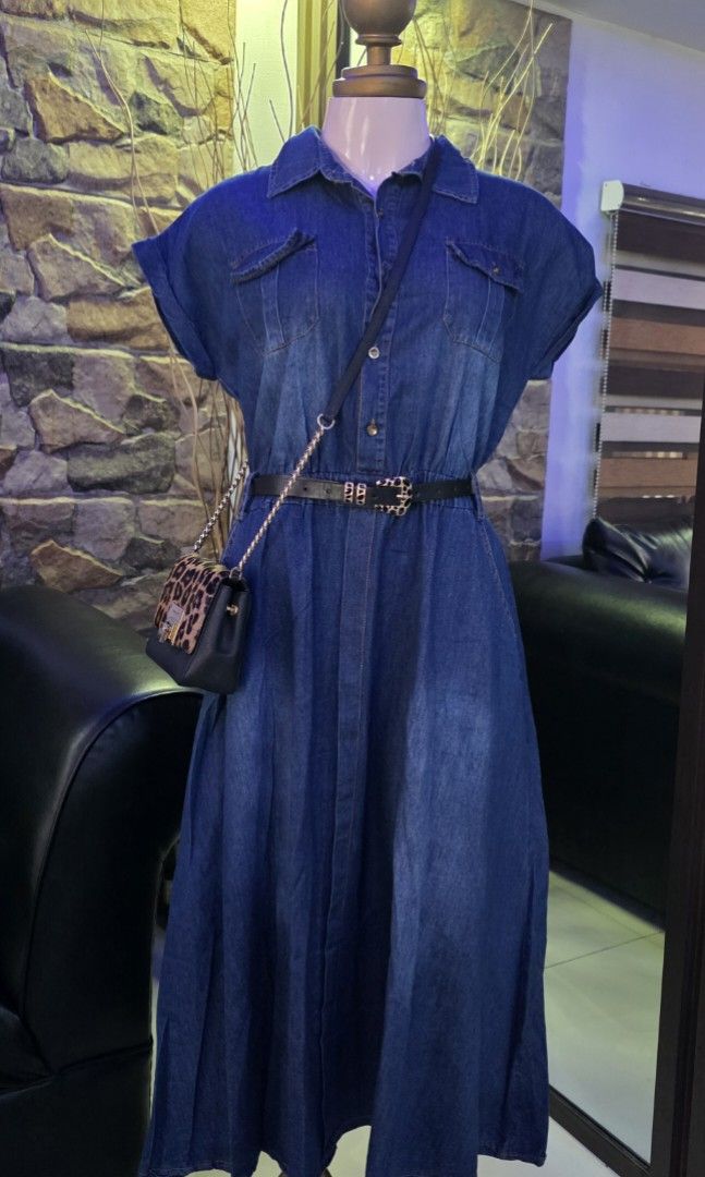 Denim dress maxi (Category: Dresses) located in Apalit. Submitted by mjtwicedstyle_de_ap (Listing ID 1468709580, Image 1). Description: preloved denim maxi dress medium-large.