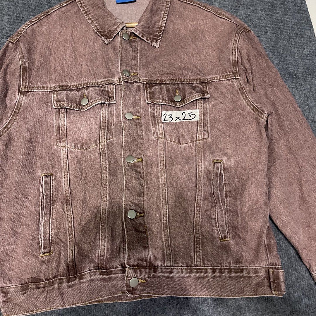 Denim jacket size m to L (Category: Coats, Jackets and Outerwear) located in Butuan. Submitted by cgsayas20083001 (Listing ID 1468620010, Image 2). Description: Fit m to L.