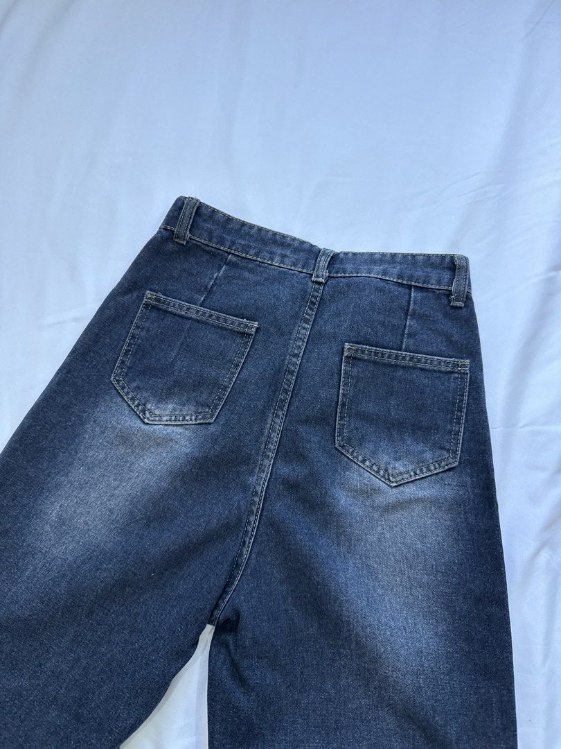 DENIM JEANS (Category: Jeans) located in General Trias. Submitted by fellasunshine (Listing ID 1468651450, Image 3). Description: - rfs decluttering - no flaws - personal item.