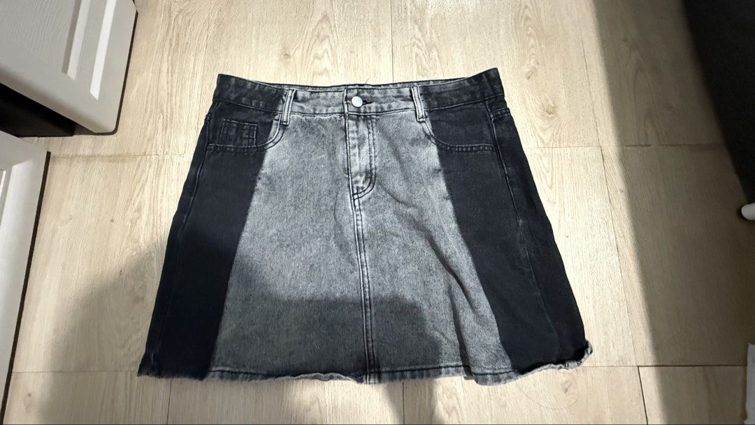 Denim Skirt (Category: Skirts) located in Quezon City. Submitted by dinesaur (Listing ID 1468697114, Image 1). Description: 17.5 laid flat = 34-36 inches waist.