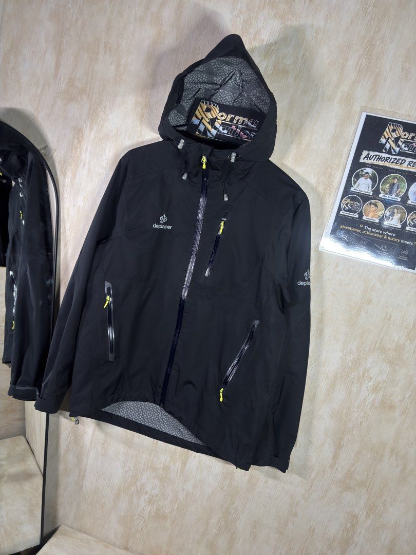 DEPLACER WATER PROOF JACKET (Category: Coats, Jackets and Outerwear) located in Cabuyao City. Submitted by pormanation-thrift-store (Listing ID 1468584574, Image 3). Description: DEPLACER WATER PROOF JACKET Condition: LIKE NEW Color rate: 10/10 (PWEDE SA MASELAN) Size: MEDIUM Dimes: 21”Wx26-28”L Issue: NONE‼️ Price: 1500.