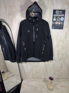 (Category: ) located in . Submitted by pormanation-thrift-store (Listing ID 1468584574, Image 1). Description: .