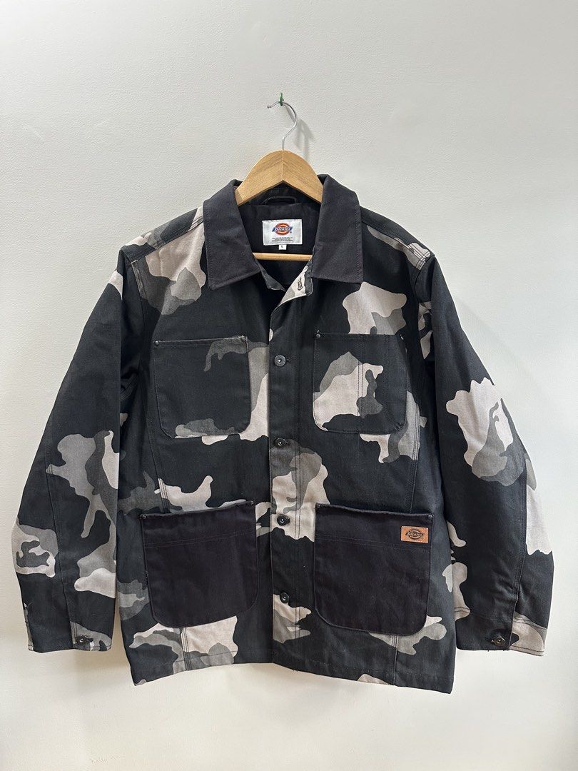 Dickies Camo Chore Work Jacket (Category: Coats, Jackets and Outerwear) located in Baguio. Submitted by .daryl (Listing ID 1468642708, Image 1). Description: 22 width 30 length .