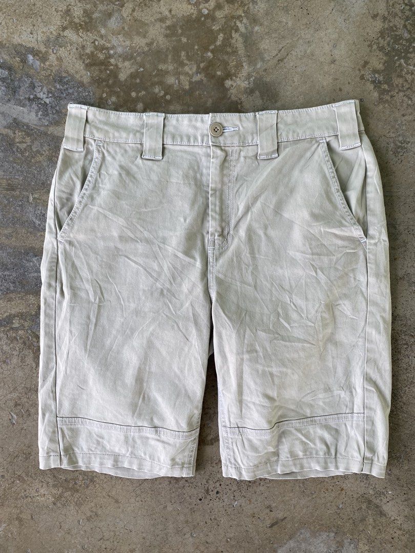 Dickies Chino Khaki Short (Category: Shorts) located in Davao. Submitted by vanthriftfinds5 (Listing ID 1468526818, Image 2). Description: •Size: 30-32 on waist •Length: 20.5 •Hem: 9 No issue Good condition Color rate: 9.8/10 DM TO PURCHASE.📩 🏙️ Location: Davao City 8000 📌Shipping Nationwide. Payment First Basis. No COD. Can provide ids and vouch for your safety. Mode of payment: Gcash Delivery Courier: JNT EXPRESS,LBC 📌Likes, reacts, comment