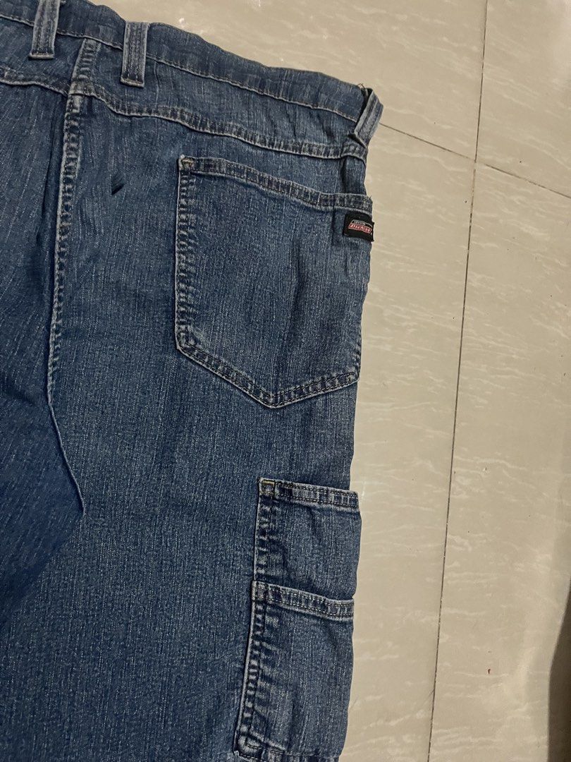 DICKIES GENUINE CARPENTER JORTS (Category: Shorts) located in Manila. Submitted by thrift2lifestyle (Listing ID 1468604795, Image 3). Description: DICKIES GENUINE CARPENTER JORTS RELAX FIT STRETCHABLE WELL USED W34-36 L25 L.O11 ISSUE: BACON WAISTLINE 550.