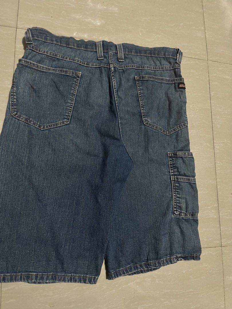 DICKIES GENUINE CARPENTER JORTS (Category: Shorts) located in Manila. Submitted by thrift2lifestyle (Listing ID 1468604795, Image 2). Description: DICKIES GENUINE CARPENTER JORTS RELAX FIT STRETCHABLE WELL USED W34-36 L25 L.O11 ISSUE: BACON WAISTLINE 550.